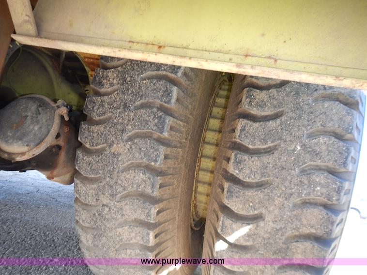 image for item L3637 1978 Pierce Ford 8000 pumper truck