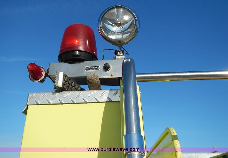 image for item L3637 1978 Pierce Ford 8000 pumper truck