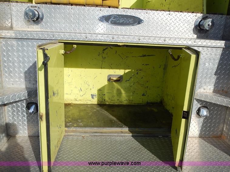 image for item L3637 1978 Pierce Ford 8000 pumper truck