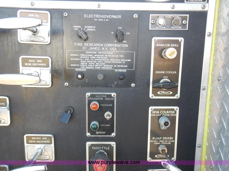 image for item L3637 1978 Pierce Ford 8000 pumper truck