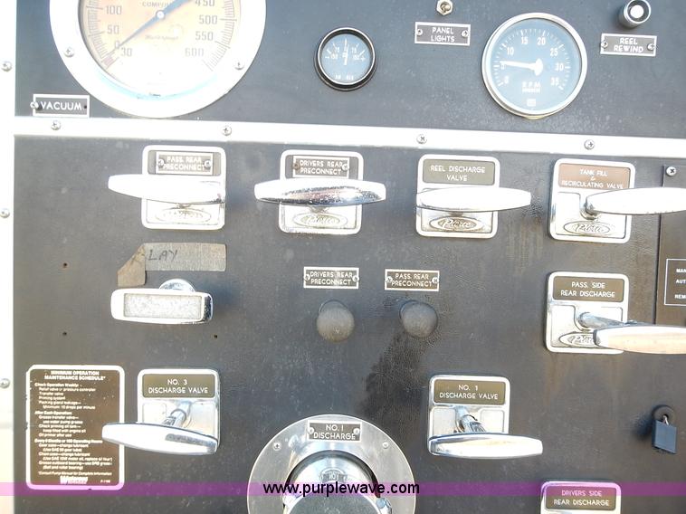 image for item L3637 1978 Pierce Ford 8000 pumper truck