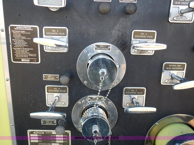 image for item L3637 1978 Pierce Ford 8000 pumper truck