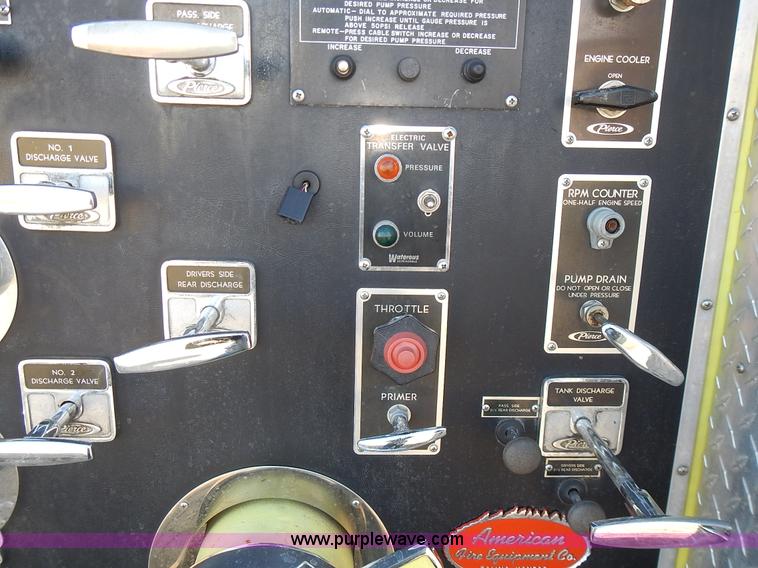 image for item L3637 1978 Pierce Ford 8000 pumper truck