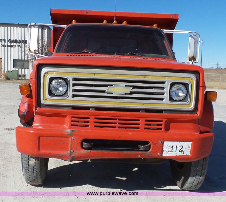 image for item L3647 1985 Chevrolet C70 dump truck