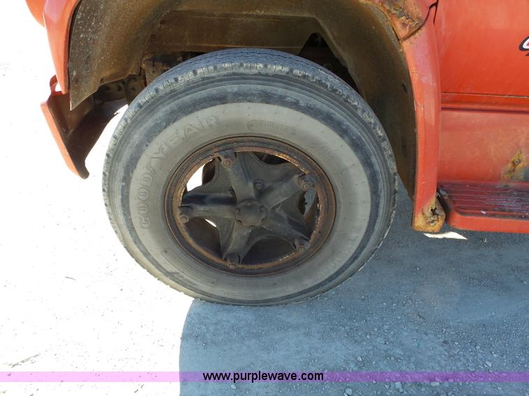 image for item L3647 1985 Chevrolet C70 dump truck