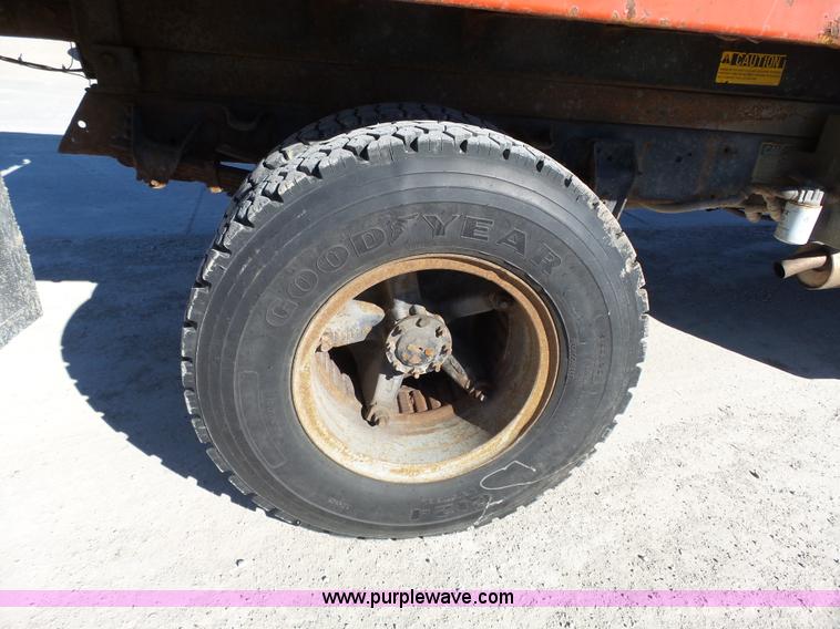 image for item L3647 1985 Chevrolet C70 dump truck