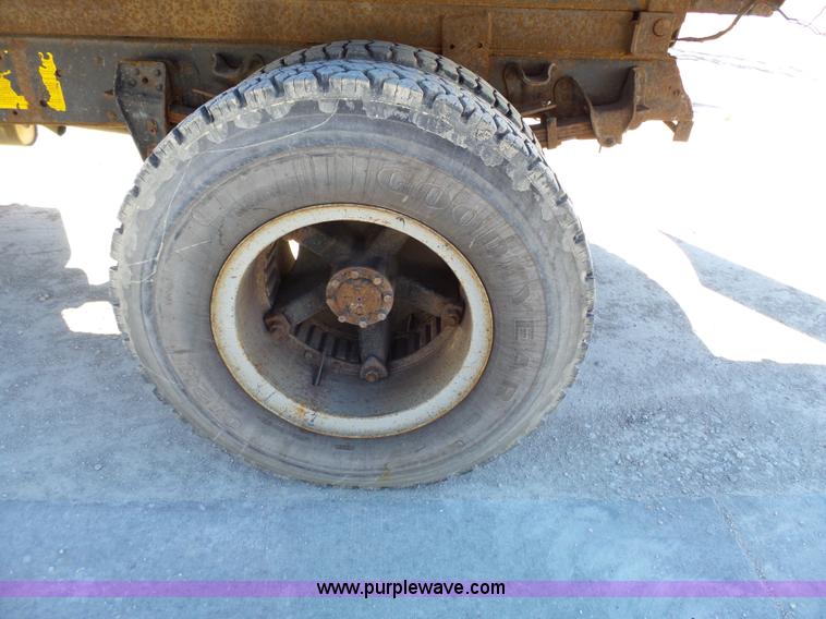 image for item L3647 1985 Chevrolet C70 dump truck