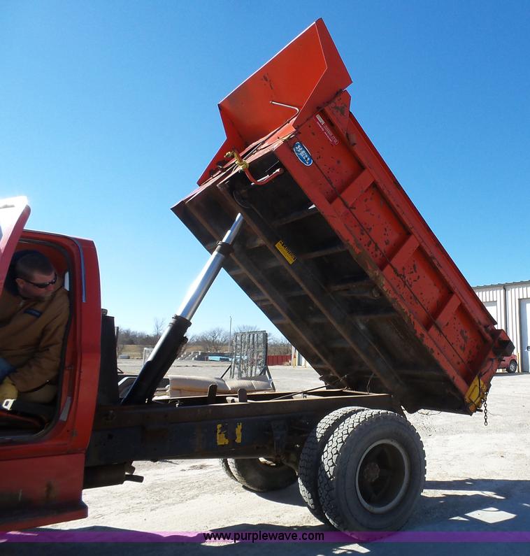 image for item L3647 1985 Chevrolet C70 dump truck