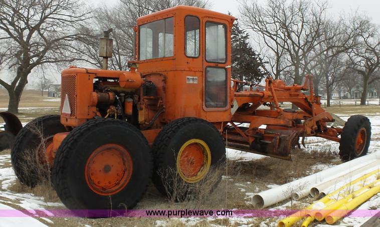 image for item L3664 Caterpillar C112 motor grader