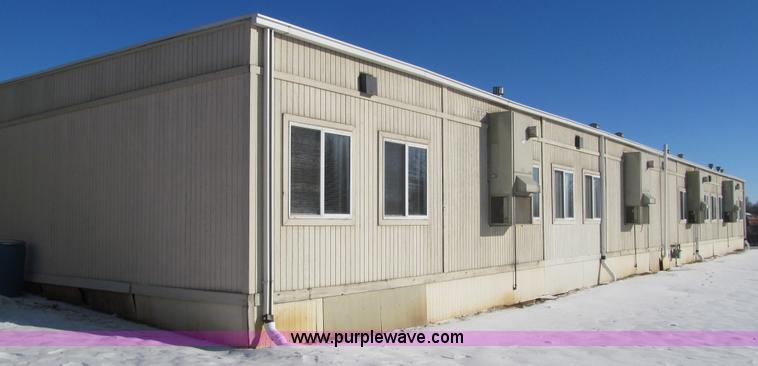 image for item L5506 2001 Forest River Premier mobile classroom