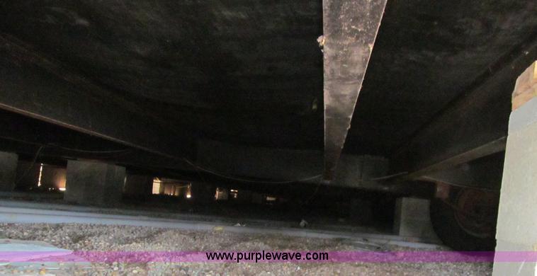 image for item L5506 2001 Forest River Premier mobile classroom