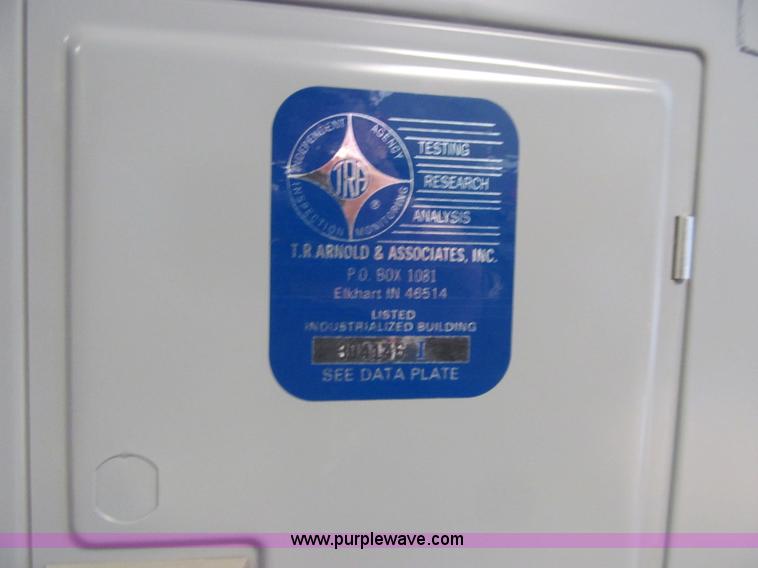 image for item L5506 2001 Forest River Premier mobile classroom