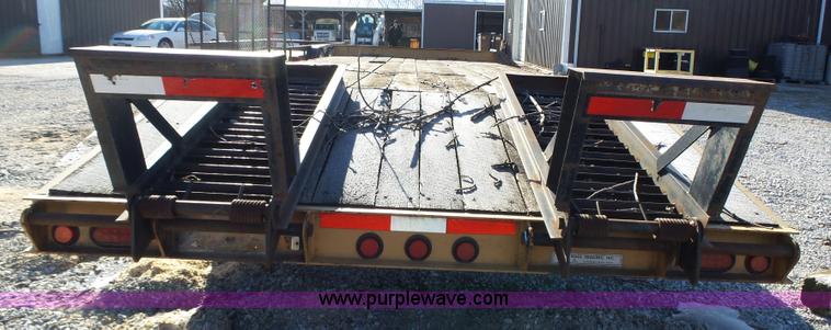 image for item L5533 1996 Redi Haul 2326 equipment trailer