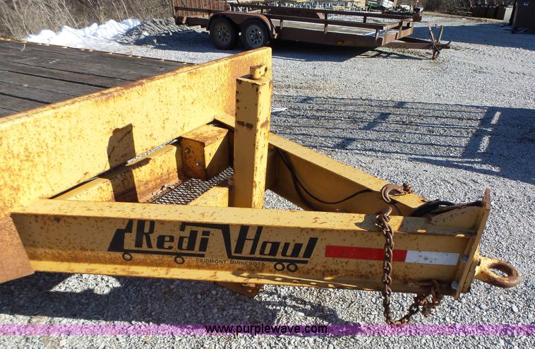image for item L5533 1996 Redi Haul 2326 equipment trailer