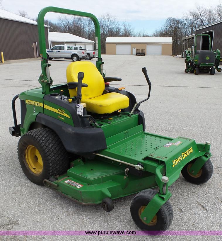 image for item L5534 2010 John Deere 997 Z-Trak lawn mower