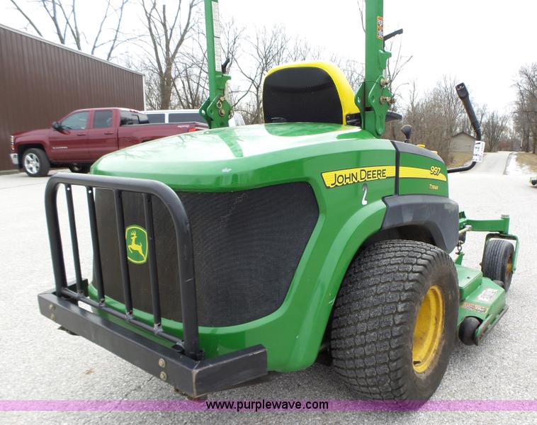 image for item L5534 2010 John Deere 997 Z-Trak lawn mower