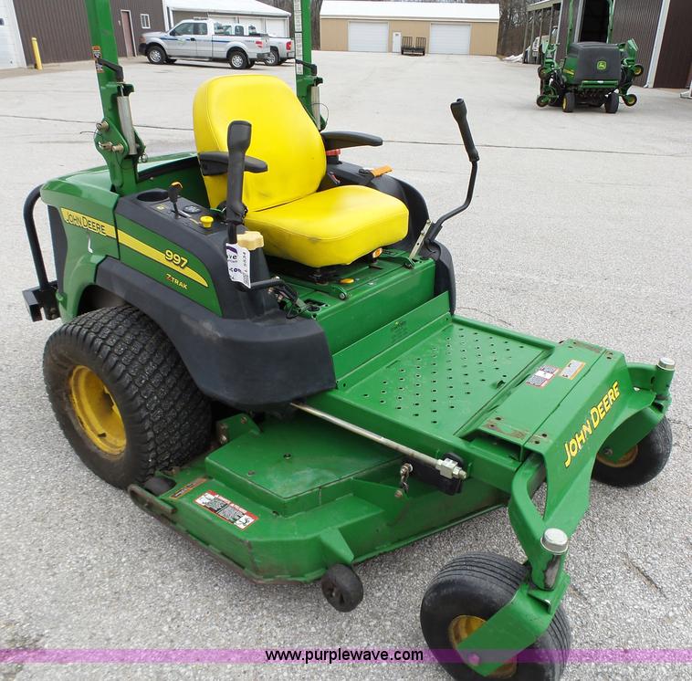 image for item L5534 2010 John Deere 997 Z-Trak lawn mower
