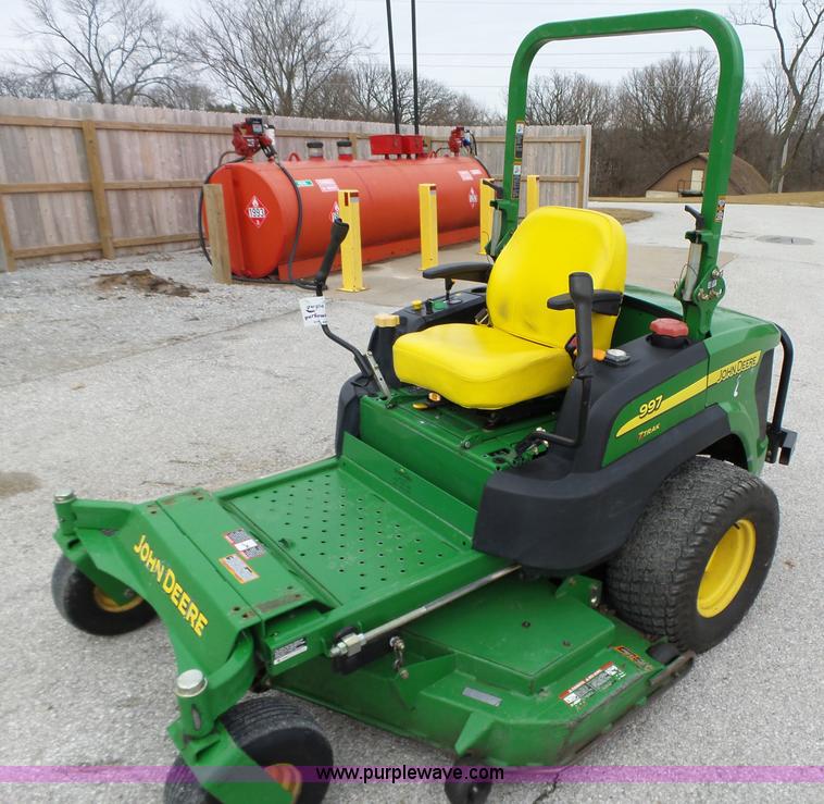 image for item L5534 2010 John Deere 997 Z-Trak lawn mower