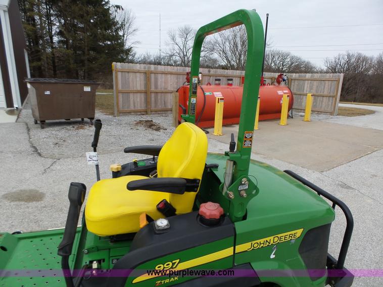 image for item L5534 2010 John Deere 997 Z-Trak lawn mower