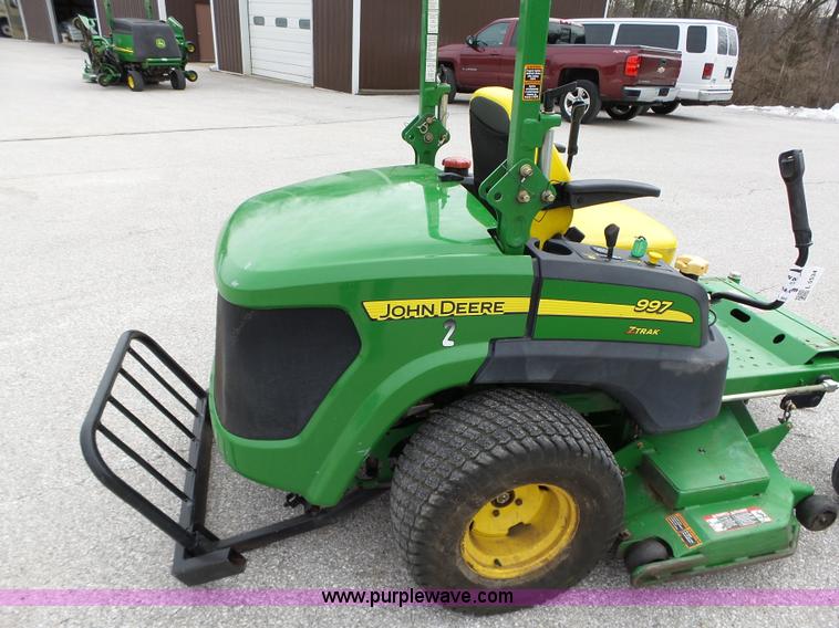 image for item L5534 2010 John Deere 997 Z-Trak lawn mower
