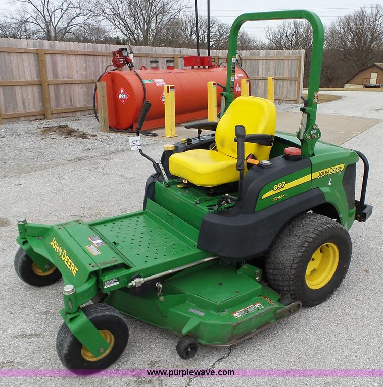 image for item L5534 2010 John Deere 997 Z-Trak lawn mower