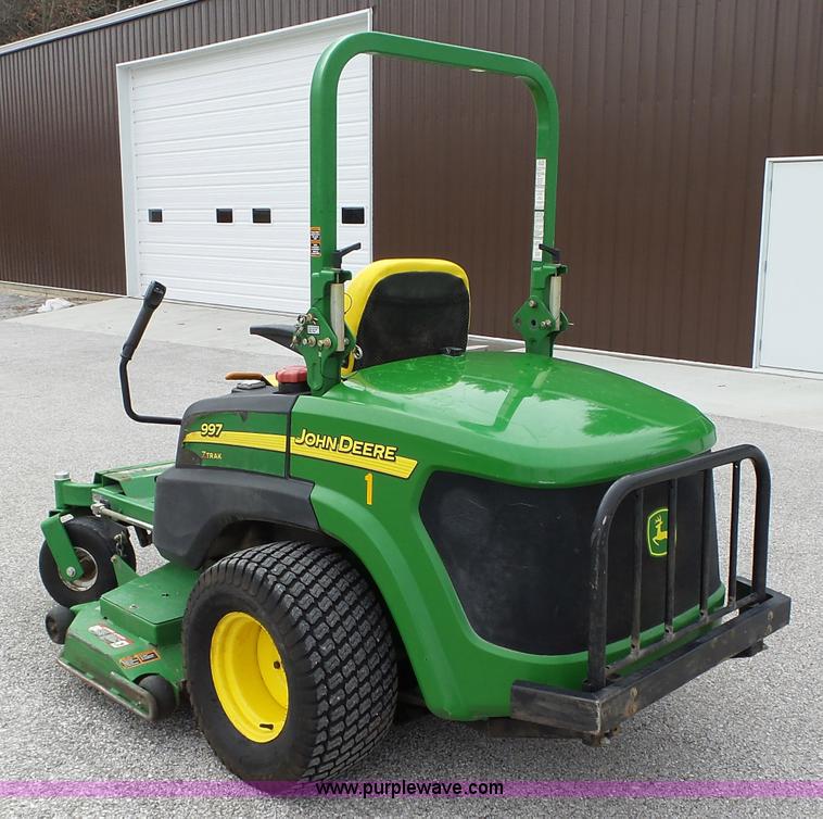 image for item L5535 2010 John Deere 997 Z-Trak mower
