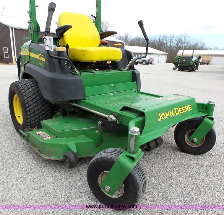 image for item L5535 2010 John Deere 997 Z-Trak mower