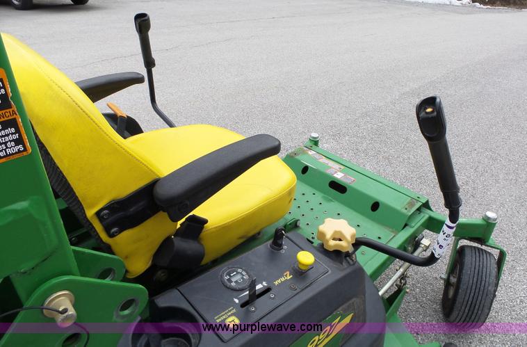 image for item L5535 2010 John Deere 997 Z-Trak mower
