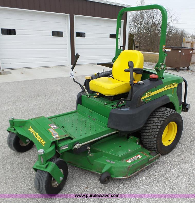 image for item L5535 2010 John Deere 997 Z-Trak mower