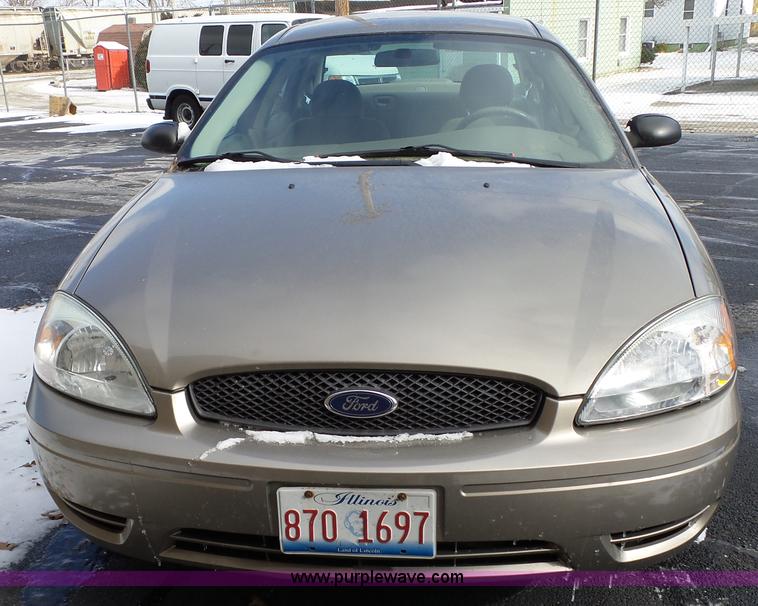 image for item L5541 2006 Ford Taurus SE
