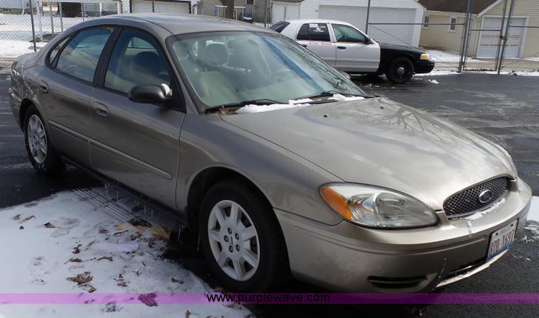 image for item L5541 2006 Ford Taurus SE