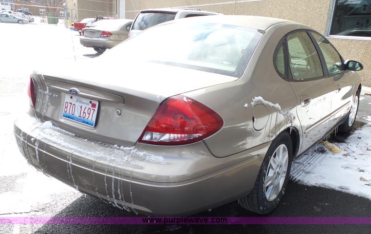 image for item L5541 2006 Ford Taurus SE