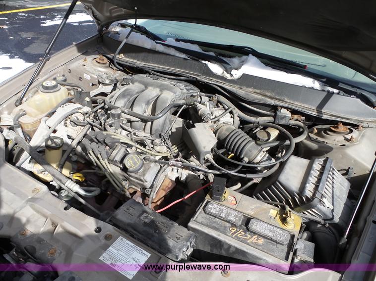 image for item L5541 2006 Ford Taurus SE