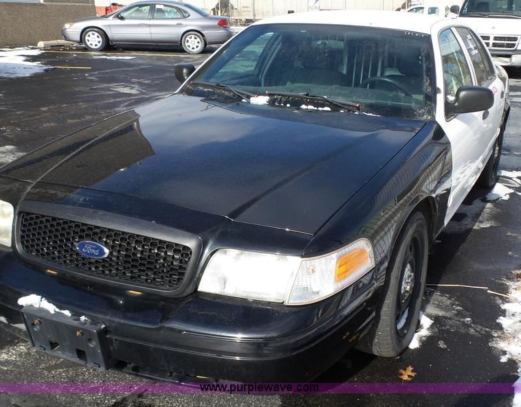 image for item L5542 2009 Ford Crown Victoria Police Interceptor