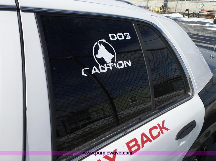 image for item L5542 2009 Ford Crown Victoria Police Interceptor