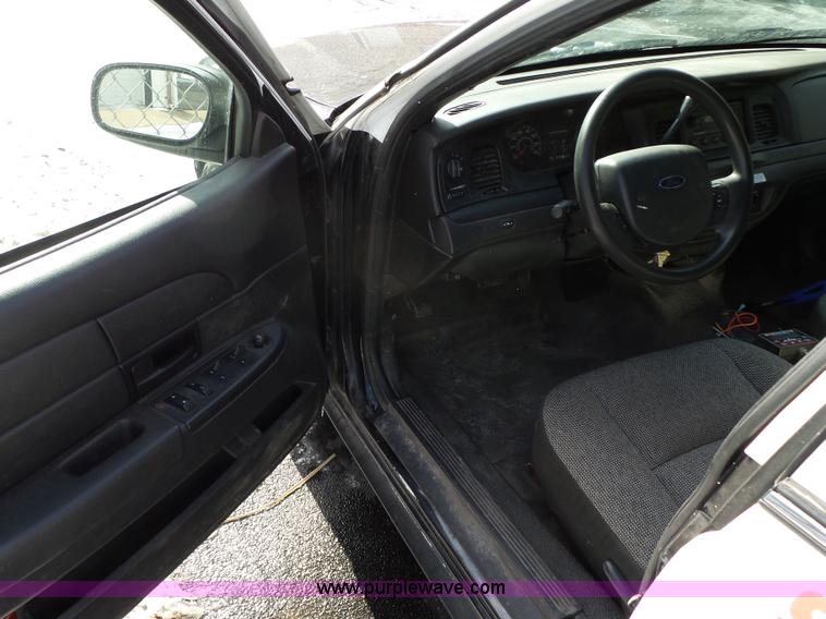image for item L5542 2009 Ford Crown Victoria Police Interceptor