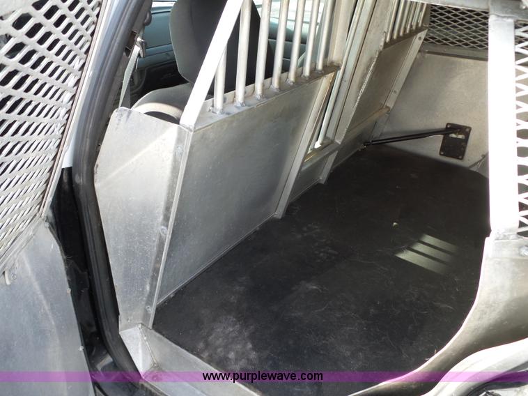 image for item L5542 2009 Ford Crown Victoria Police Interceptor