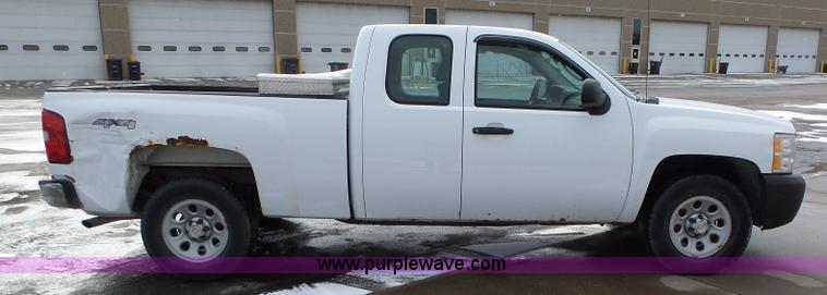 image for item L5543 2008 Chevrolet Silverado 1500 Ext. Cab pickup truck