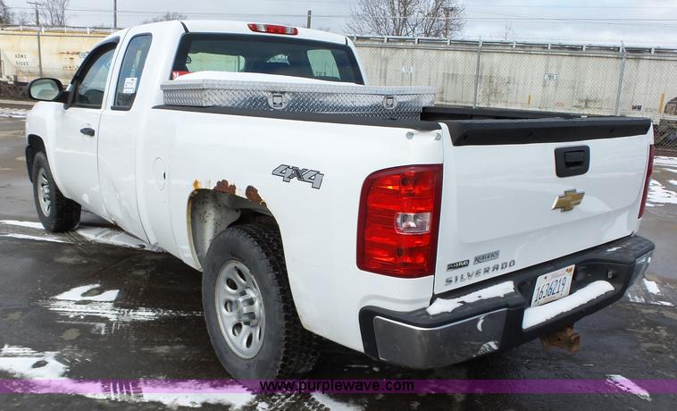 image for item L5543 2008 Chevrolet Silverado 1500 Ext. Cab pickup truck