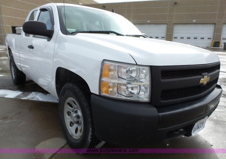 image for item L5543 2008 Chevrolet Silverado 1500 Ext. Cab pickup truck