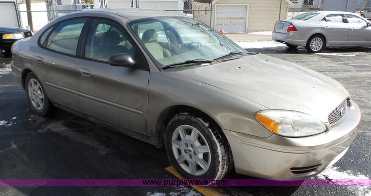 image for item L5544 2006 Ford Taurus SEL