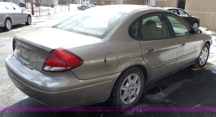 image for item L5544 2006 Ford Taurus SEL