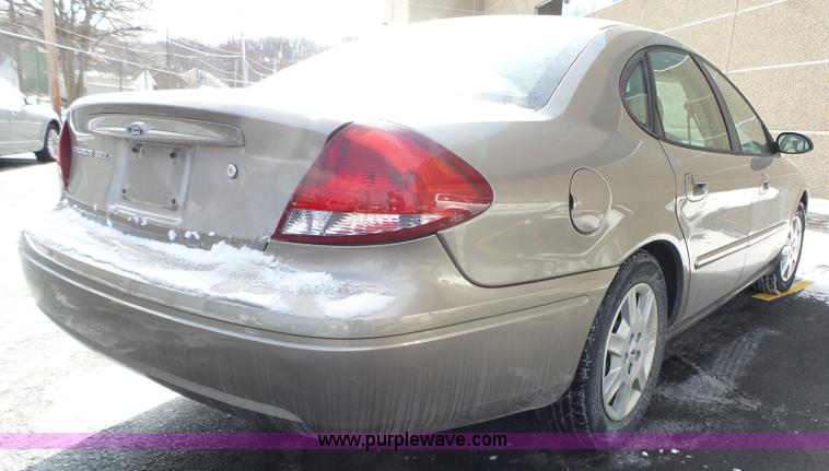 image for item L5544 2006 Ford Taurus SEL