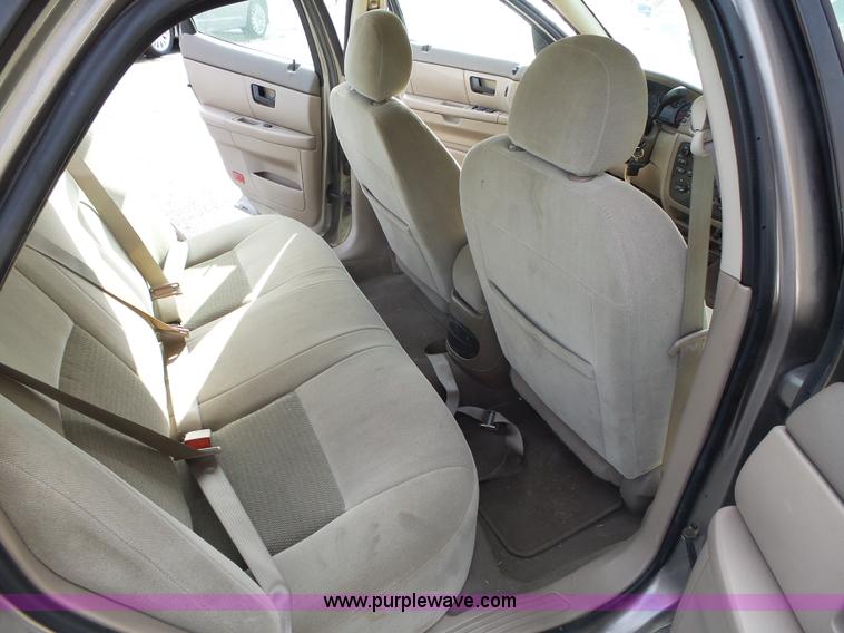 image for item L5544 2006 Ford Taurus SEL