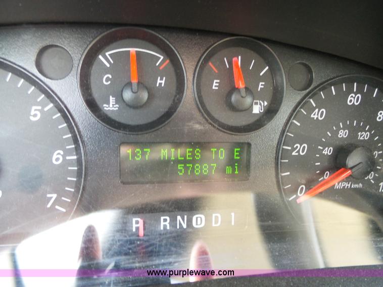 image for item L5544 2006 Ford Taurus SEL