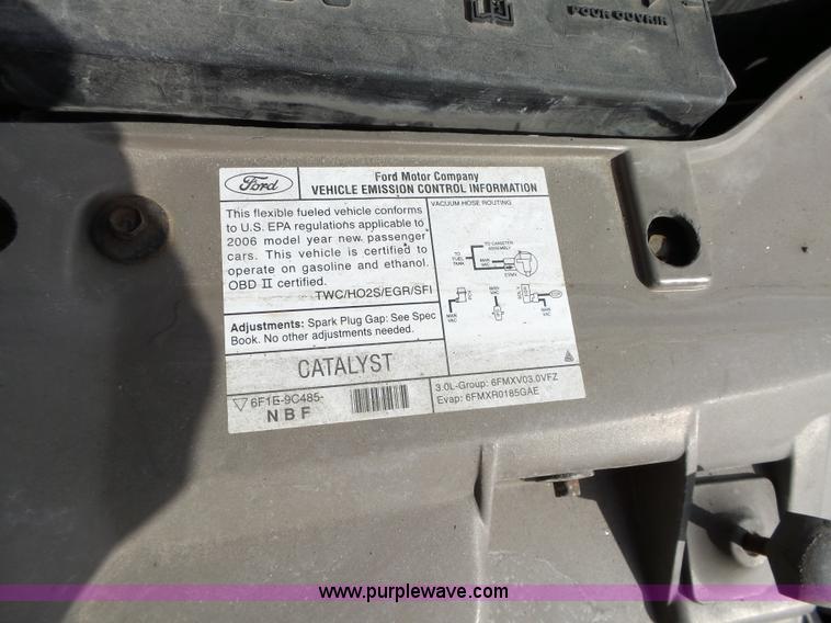 image for item L5544 2006 Ford Taurus SEL