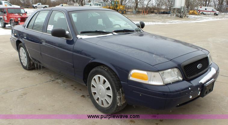 image for item L5549 2008 Ford Crown Victoria Police Interceptor