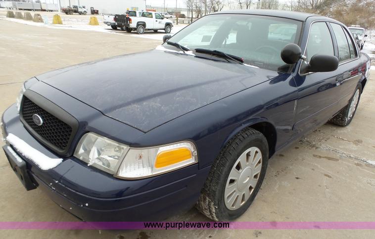 image for item L5549 2008 Ford Crown Victoria Police Interceptor