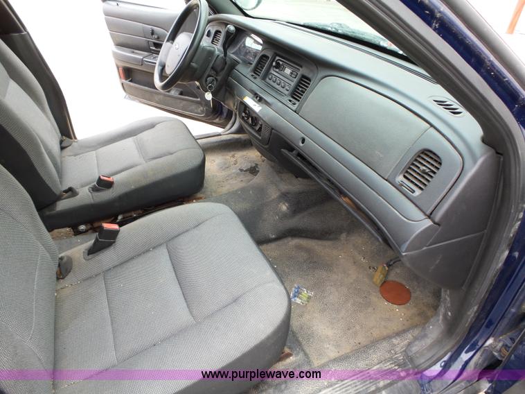image for item L5549 2008 Ford Crown Victoria Police Interceptor