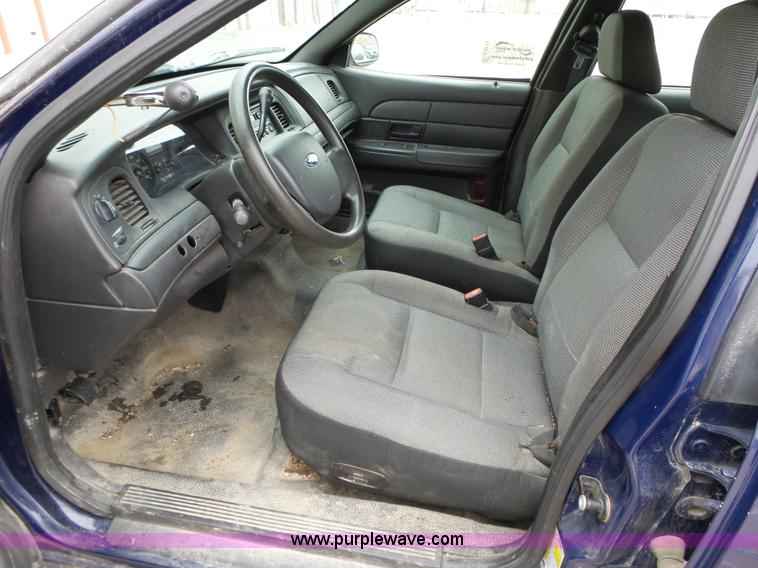 image for item L5549 2008 Ford Crown Victoria Police Interceptor